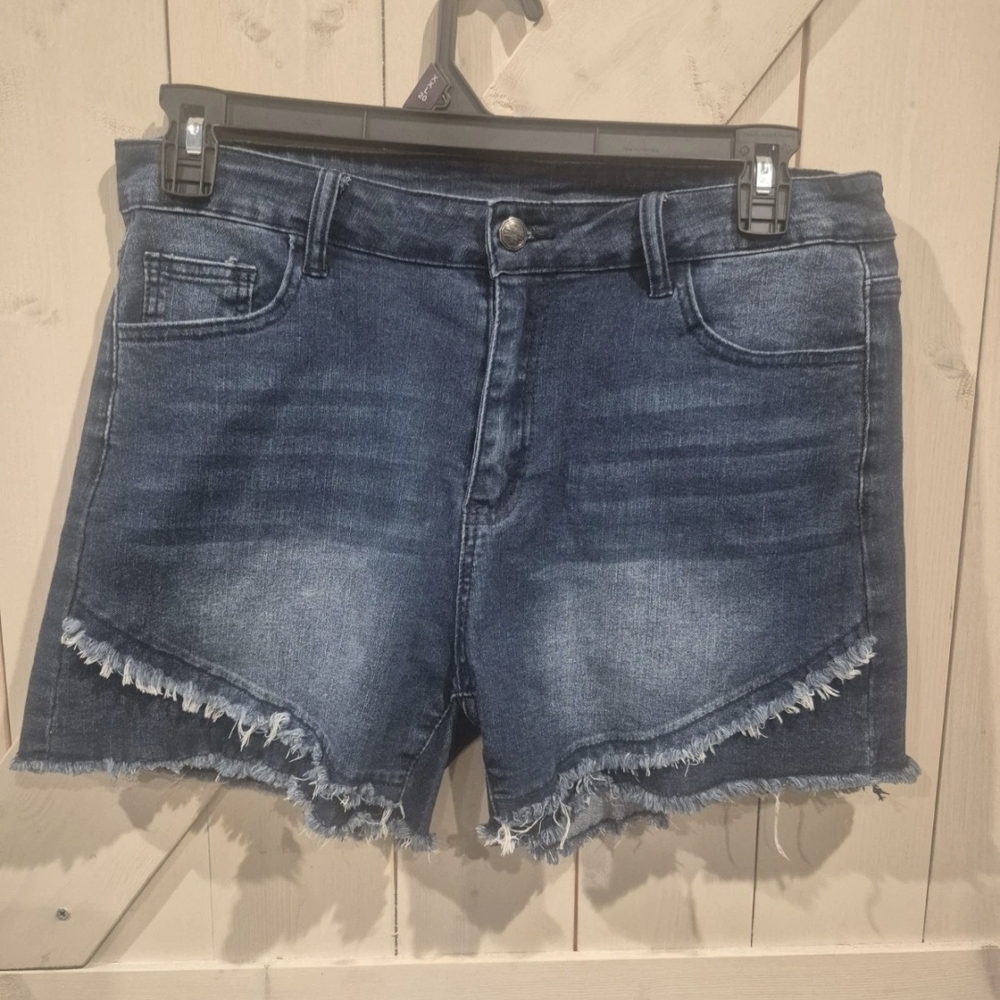 Crazy Train June Bug Shorts Size XL Denim With Double Fray Detail